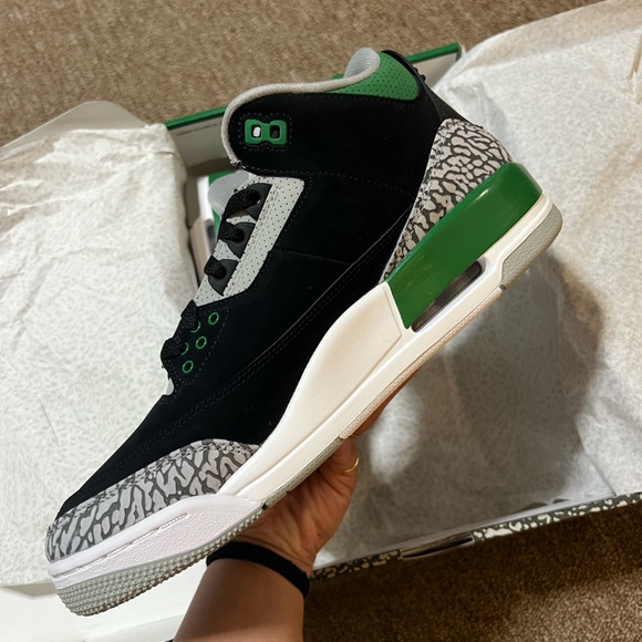 Jordan 3 Retro ‘Pine Green’ - Picture 6 of 7